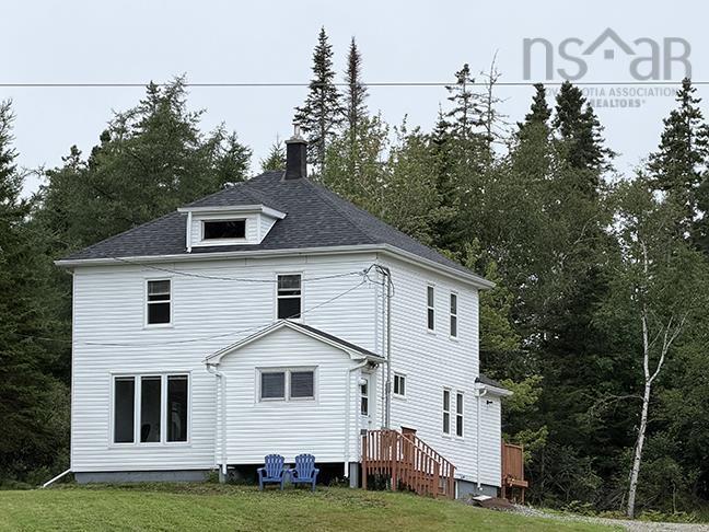 9220 Pepperell Street, St. Peter'S, NS