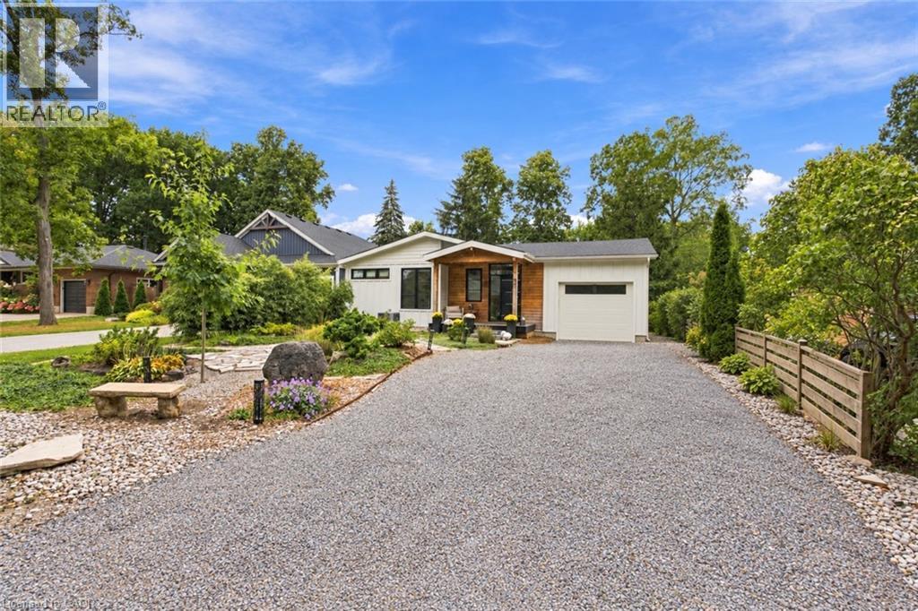 8 Dixie Avenue, Niagara-On-The-Lake, ON