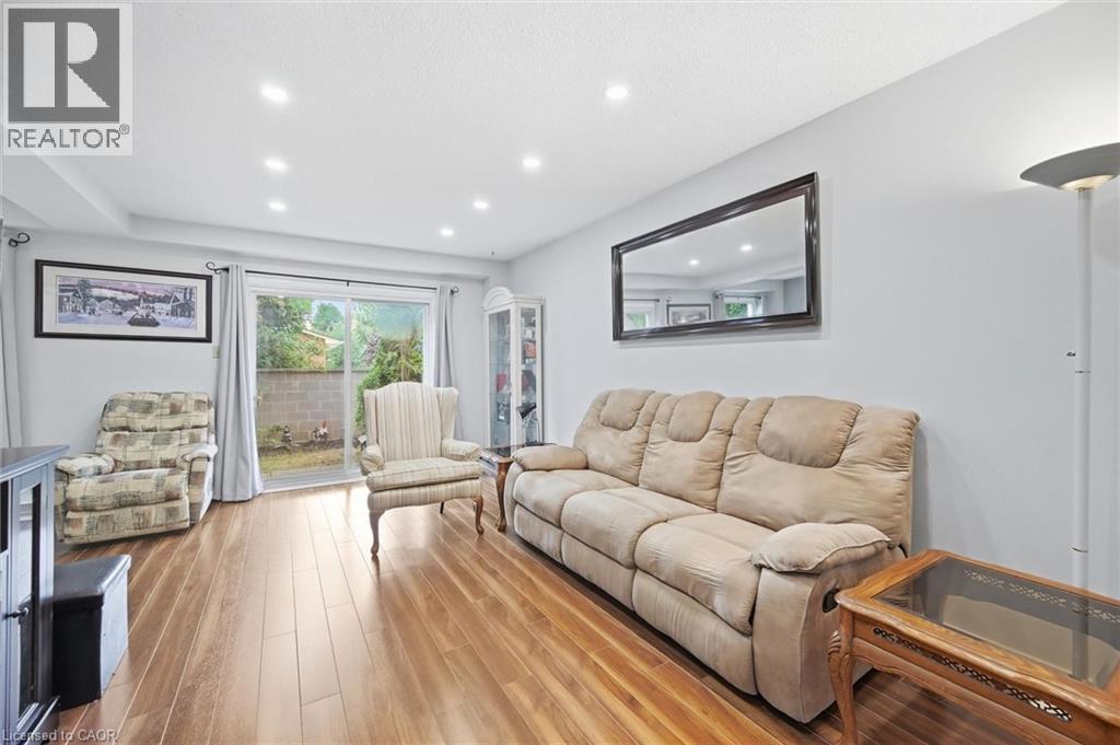 1548 Newlands Crescent Unit# 14, Burlington, ON