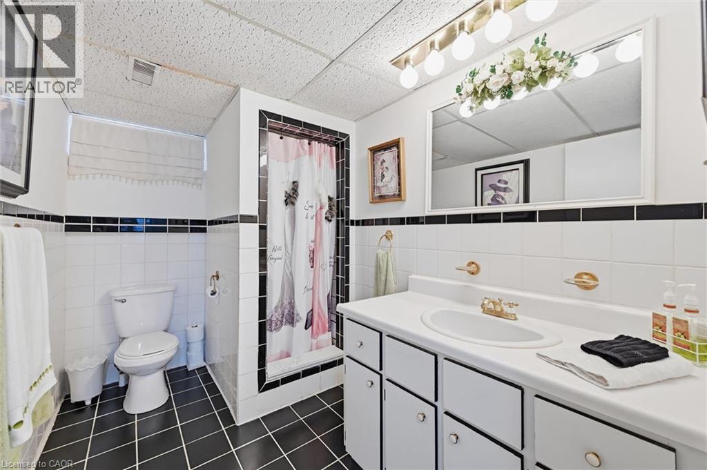 83 Oakridge Drive, Stoney Creek, ON