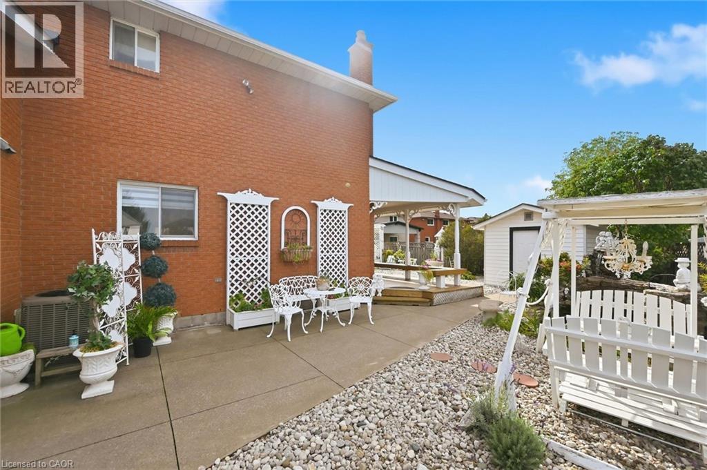 83 Oakridge Drive, Stoney Creek, ON