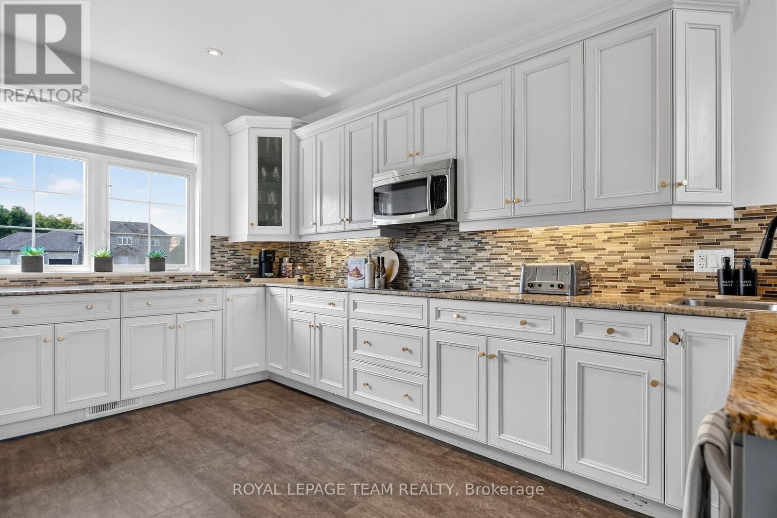 2515 Kearns Way, Ottawa, ON