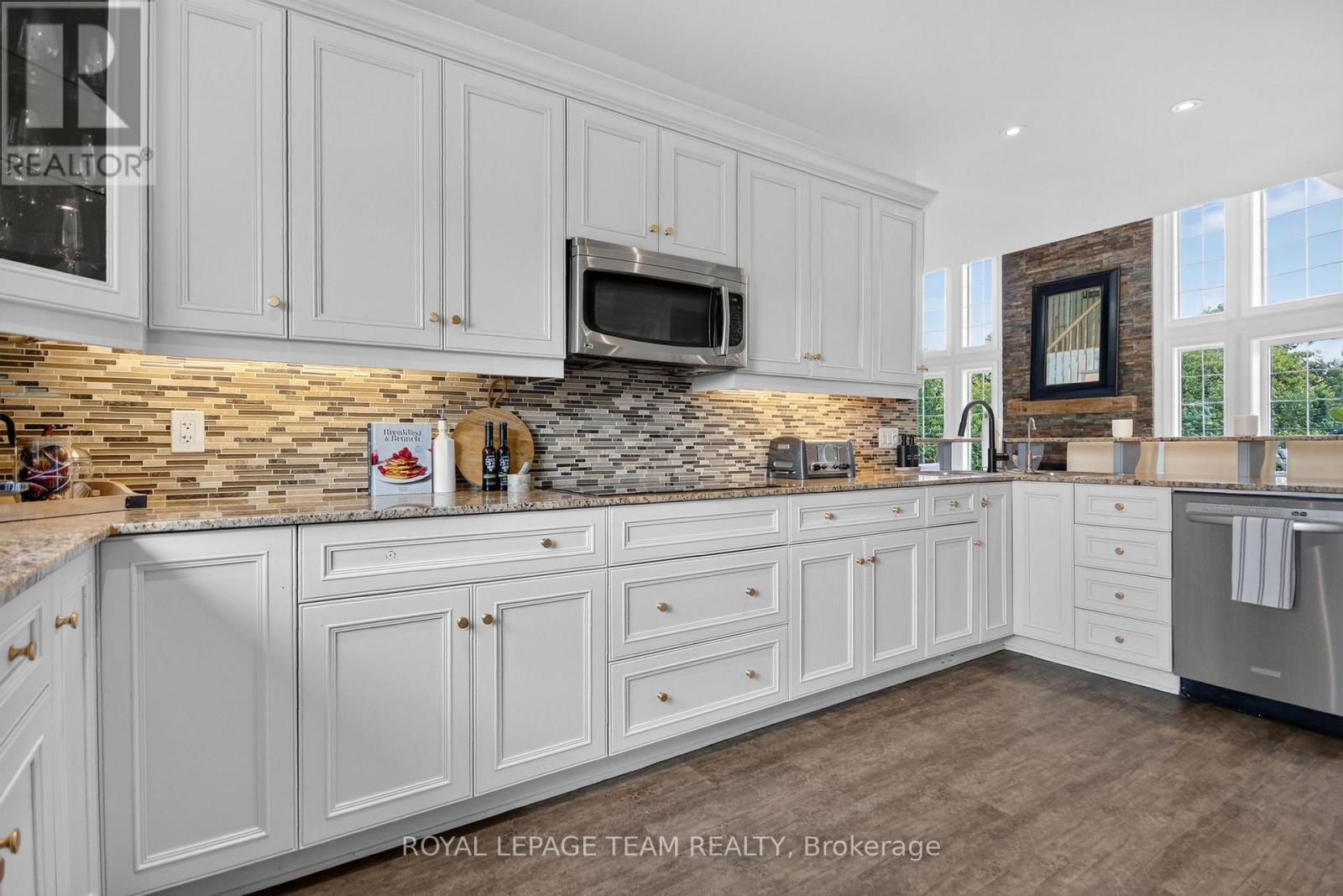 2515 Kearns Way, Ottawa, ON