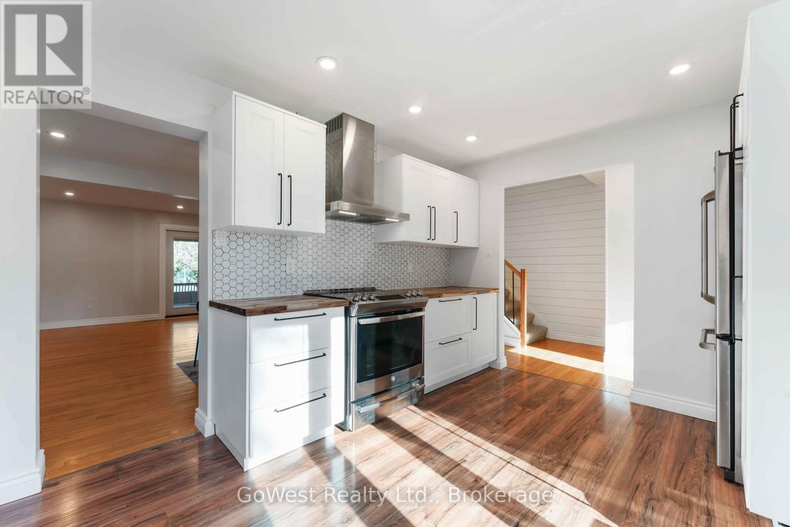 94 Fieldgate Drive, Ottawa, ON