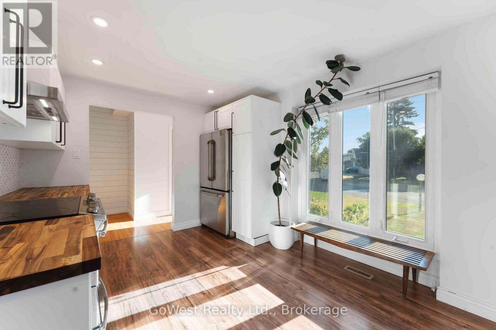 94 Fieldgate Drive, Ottawa, ON