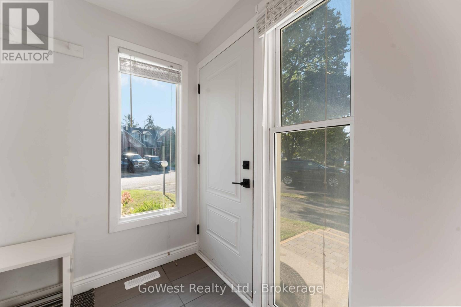 94 Fieldgate Drive, Ottawa, ON