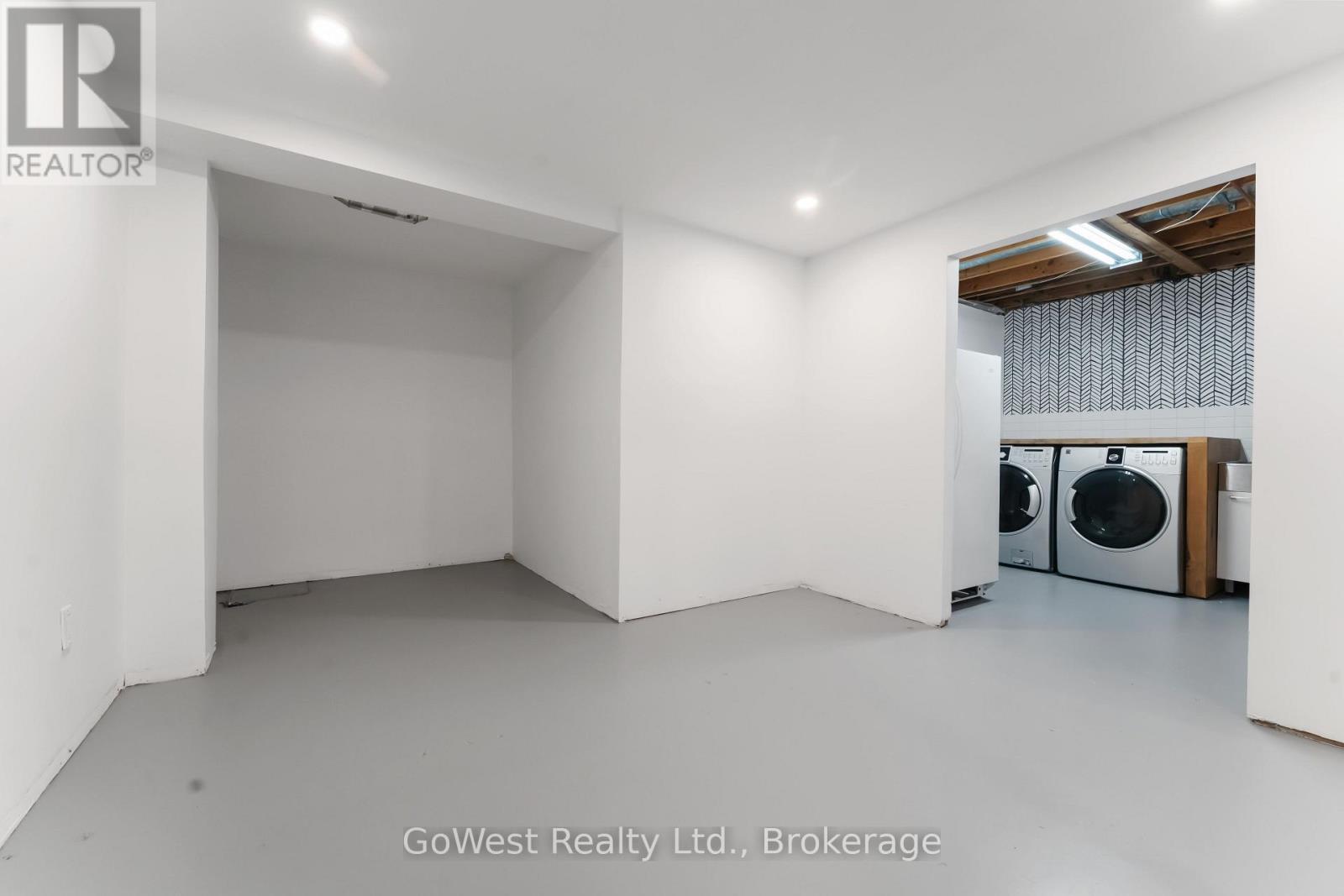 94 Fieldgate Drive, Ottawa, ON
