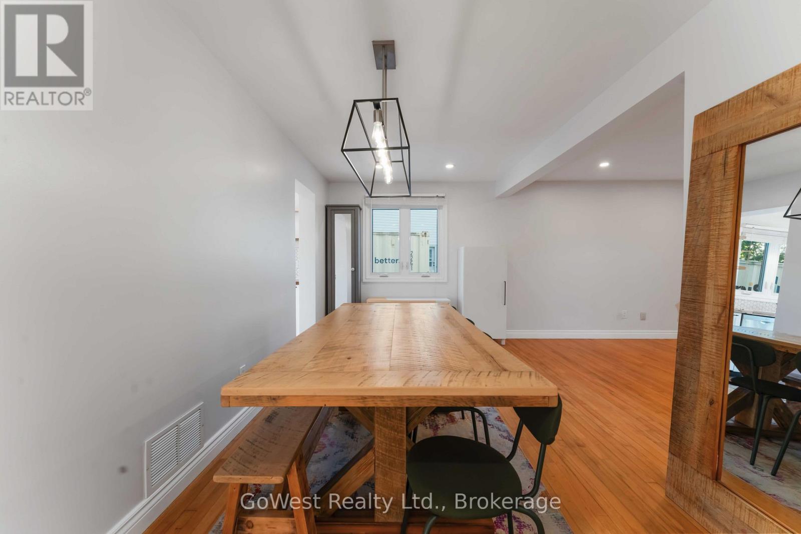 94 Fieldgate Drive, Ottawa, ON