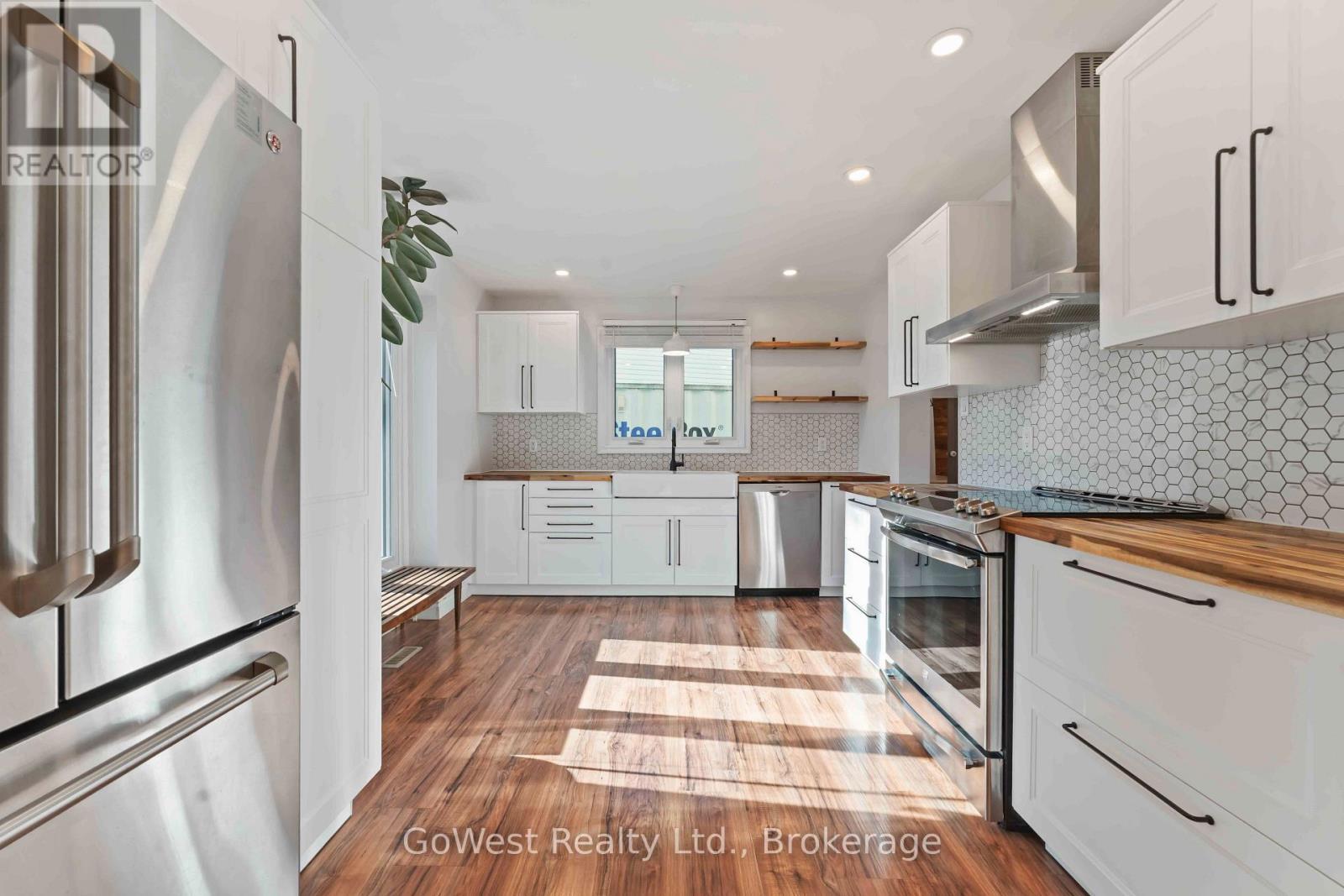 94 Fieldgate Drive, Ottawa, ON