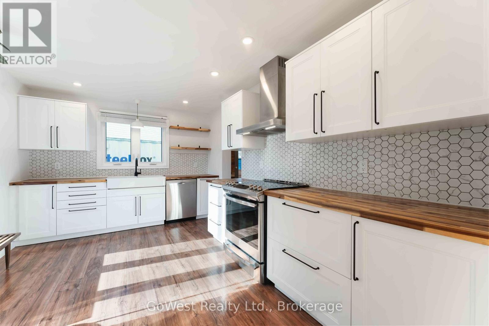 94 Fieldgate Drive, Ottawa, ON