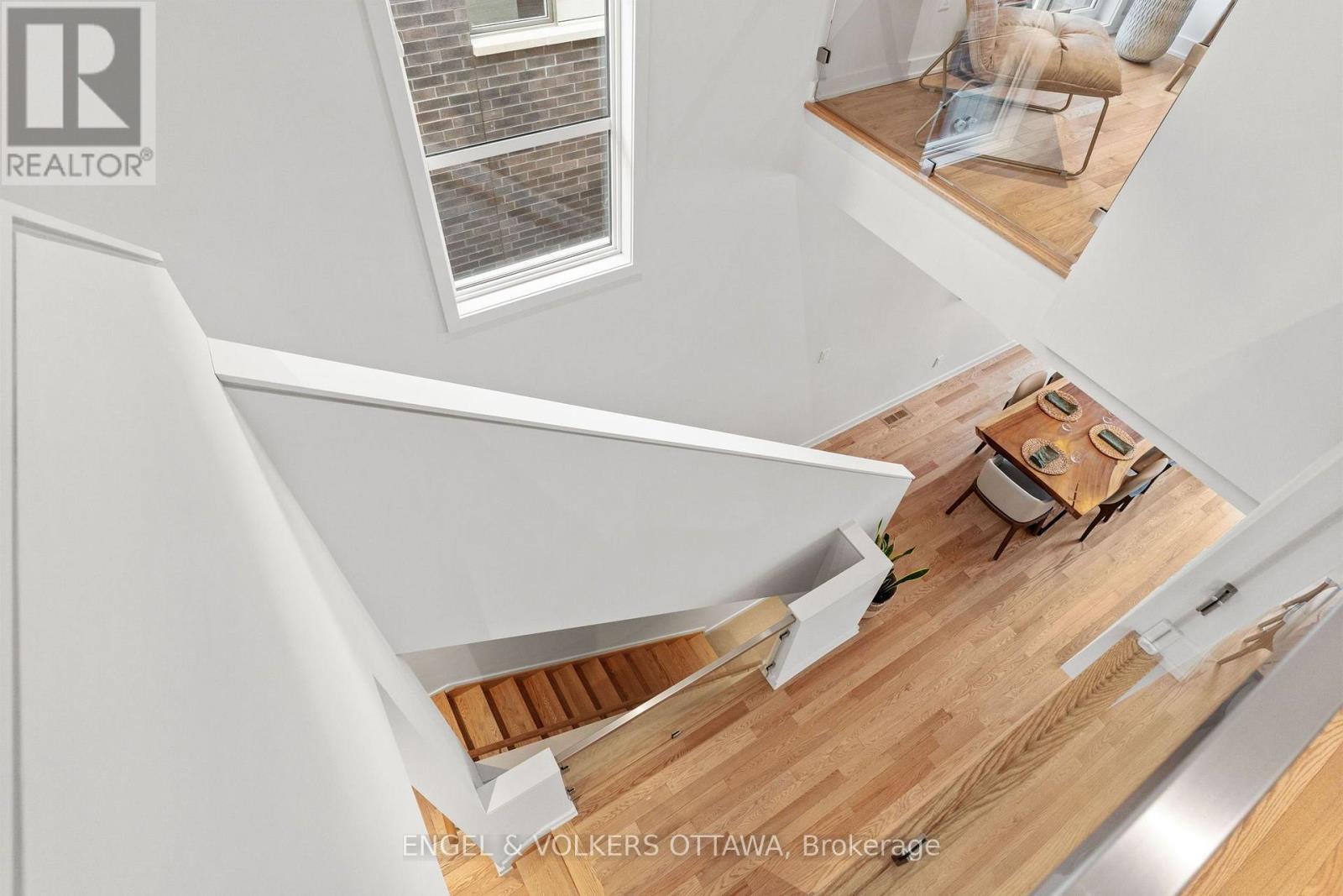 168 Shuttleworth Drive, Ottawa, ON