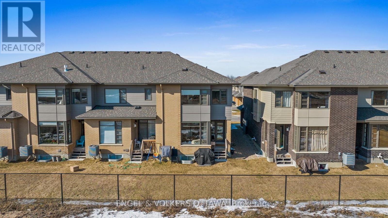 168 Shuttleworth Drive, Ottawa, ON
