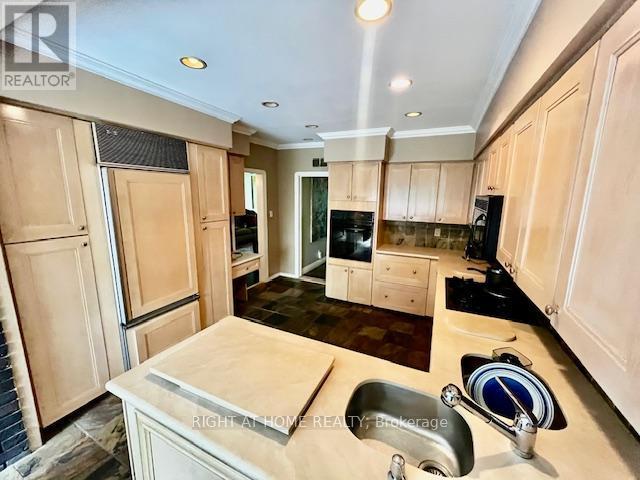 36 Forest Wood, Toronto, ON