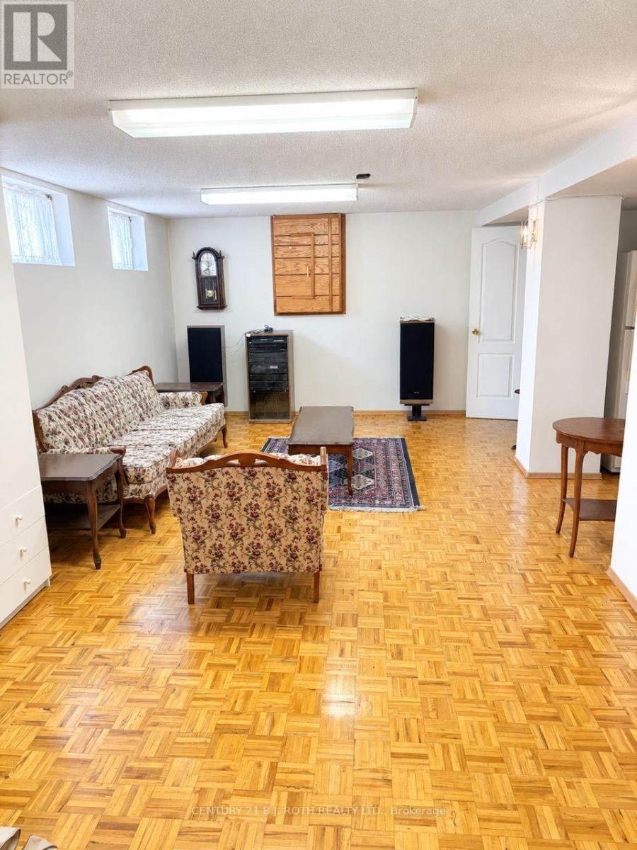 33 Lewiston Road, Toronto, ON