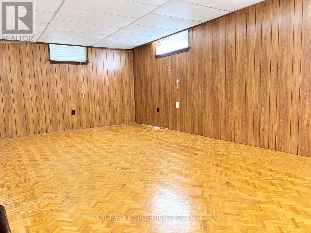 33 Lewiston Road, Toronto, ON