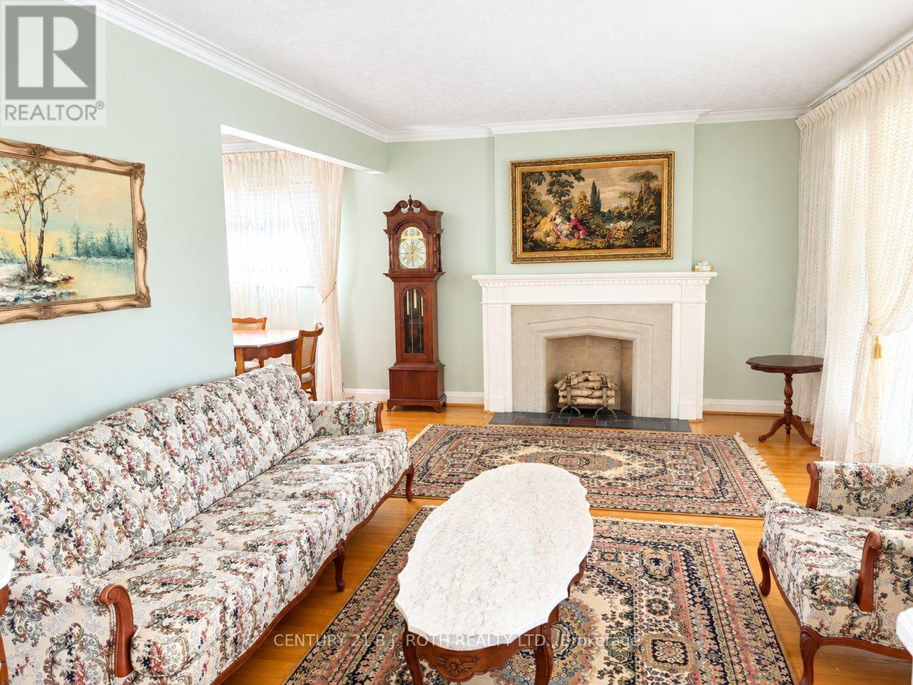 33 Lewiston Road, Toronto, ON