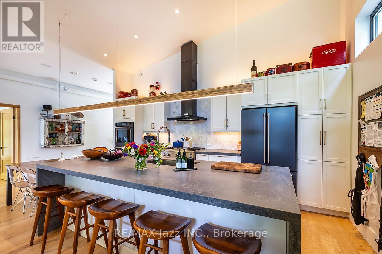 88 Brock Road, North Kawartha, ON