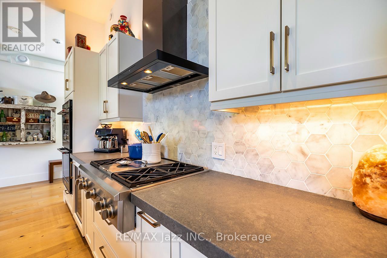 88 Brock Road, North Kawartha, ON