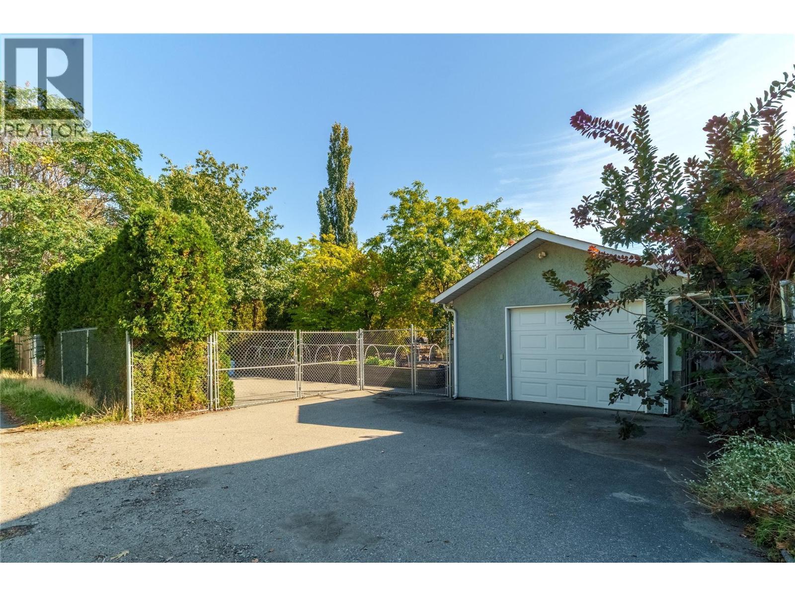 913 Moosejaw Street, Penticton, BC