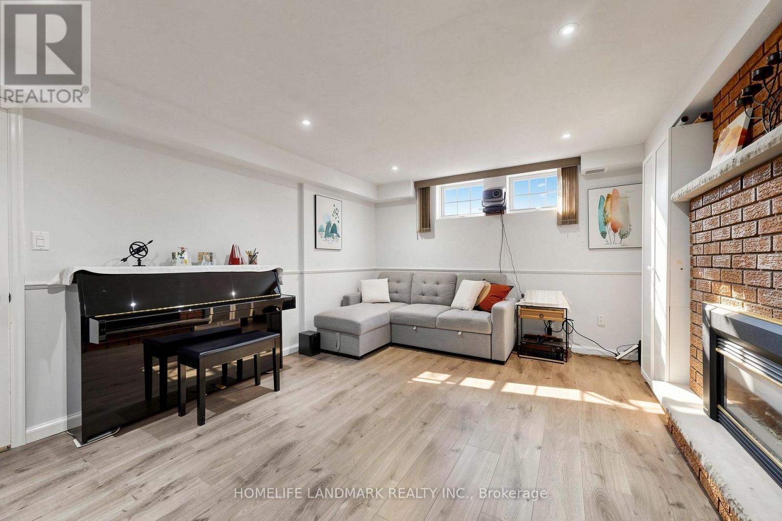 4132 Celia Court, Burlington, ON