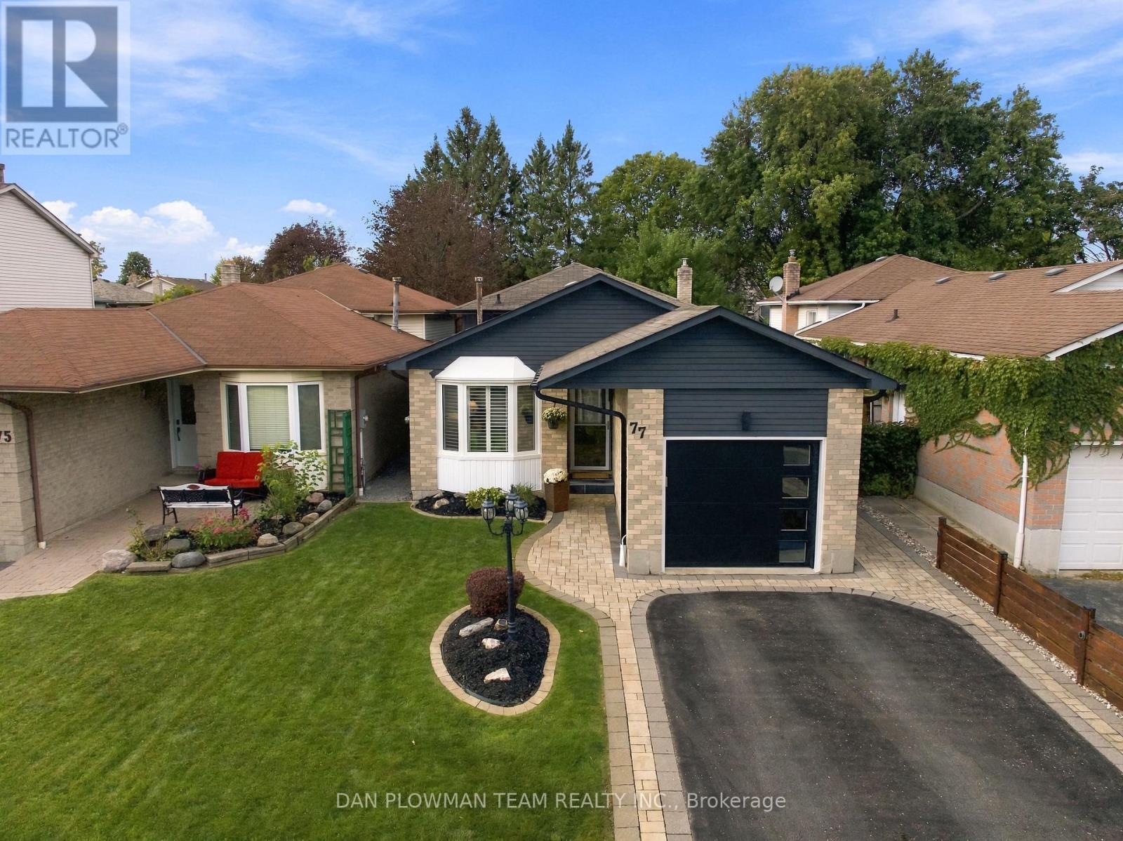 77 Hialeah Crescent, Whitby, ON