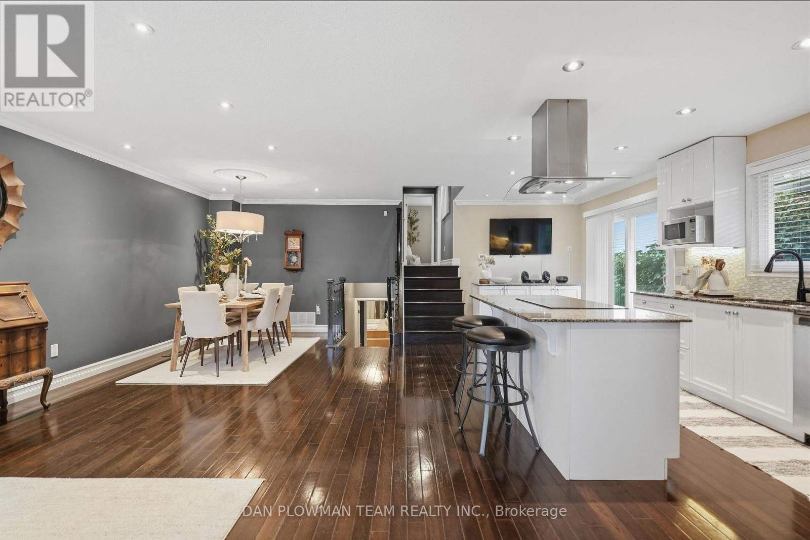 77 Hialeah Crescent, Whitby, ON