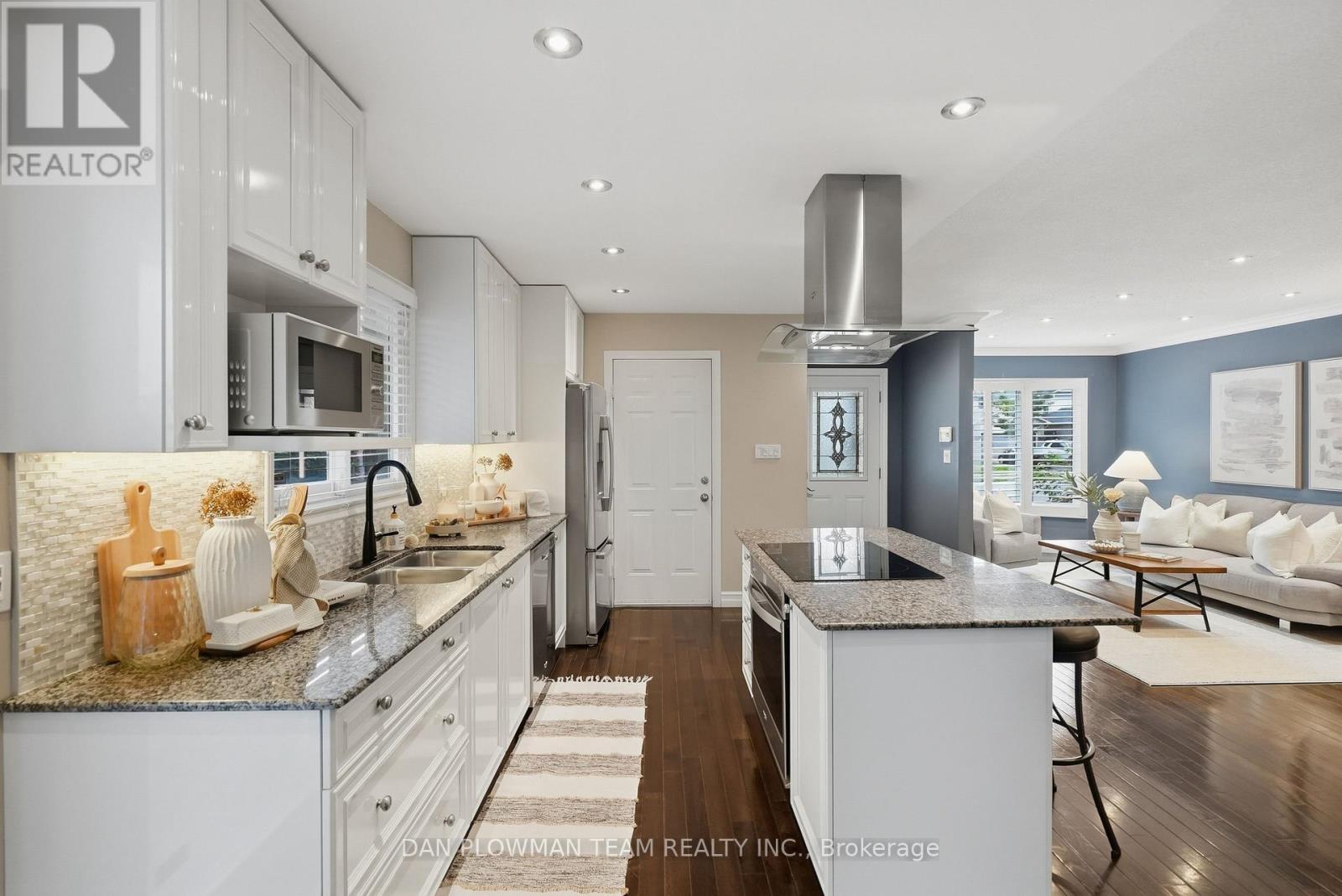 77 Hialeah Crescent, Whitby, ON