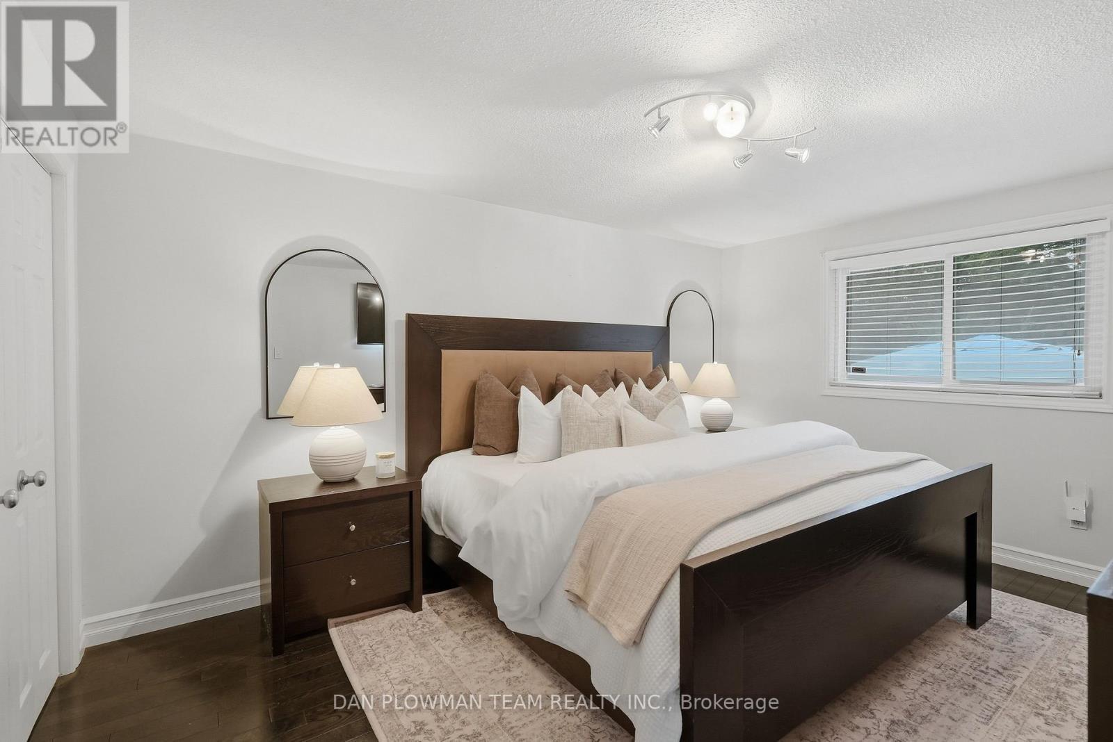 77 Hialeah Crescent, Whitby, ON
