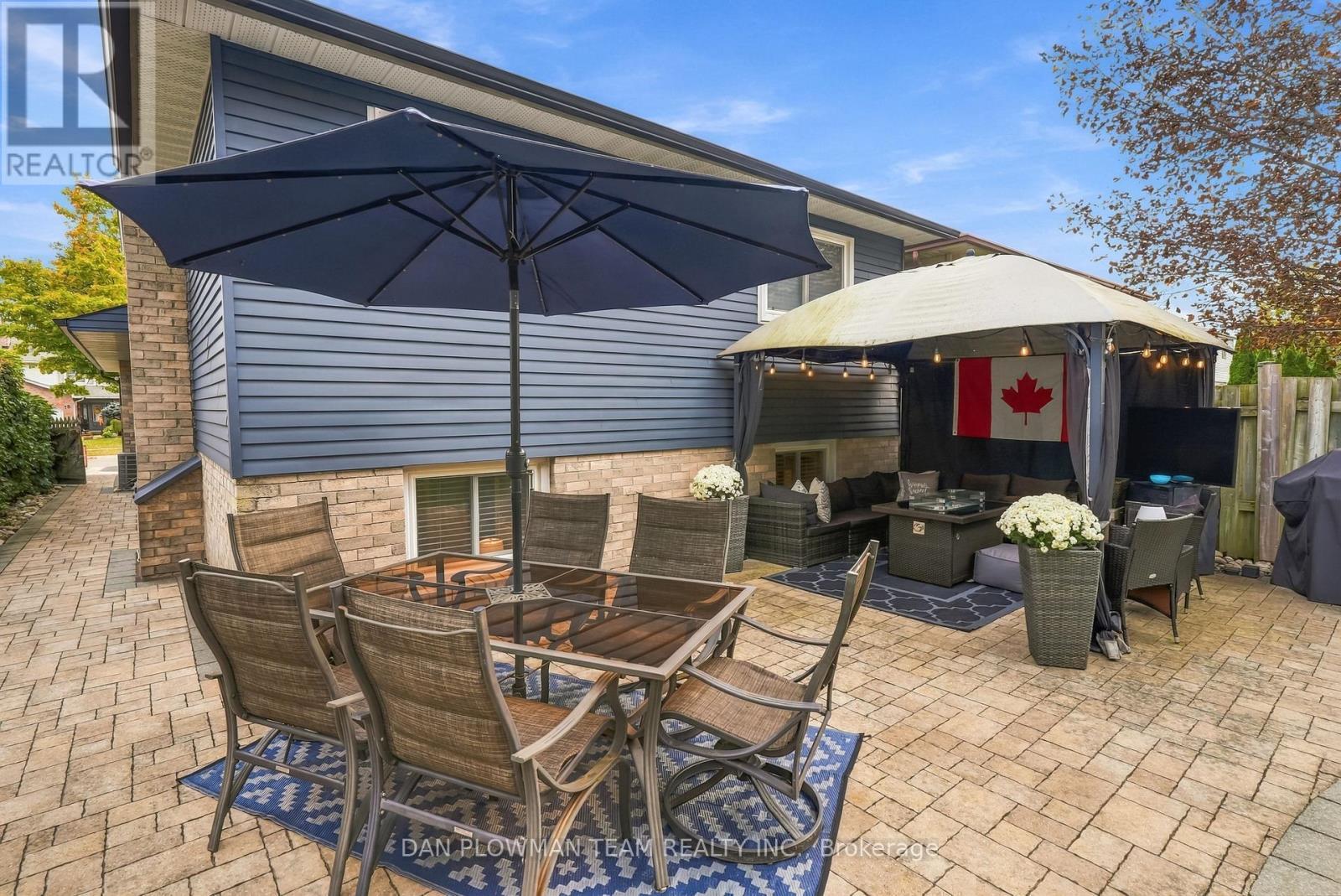 77 Hialeah Crescent, Whitby, ON