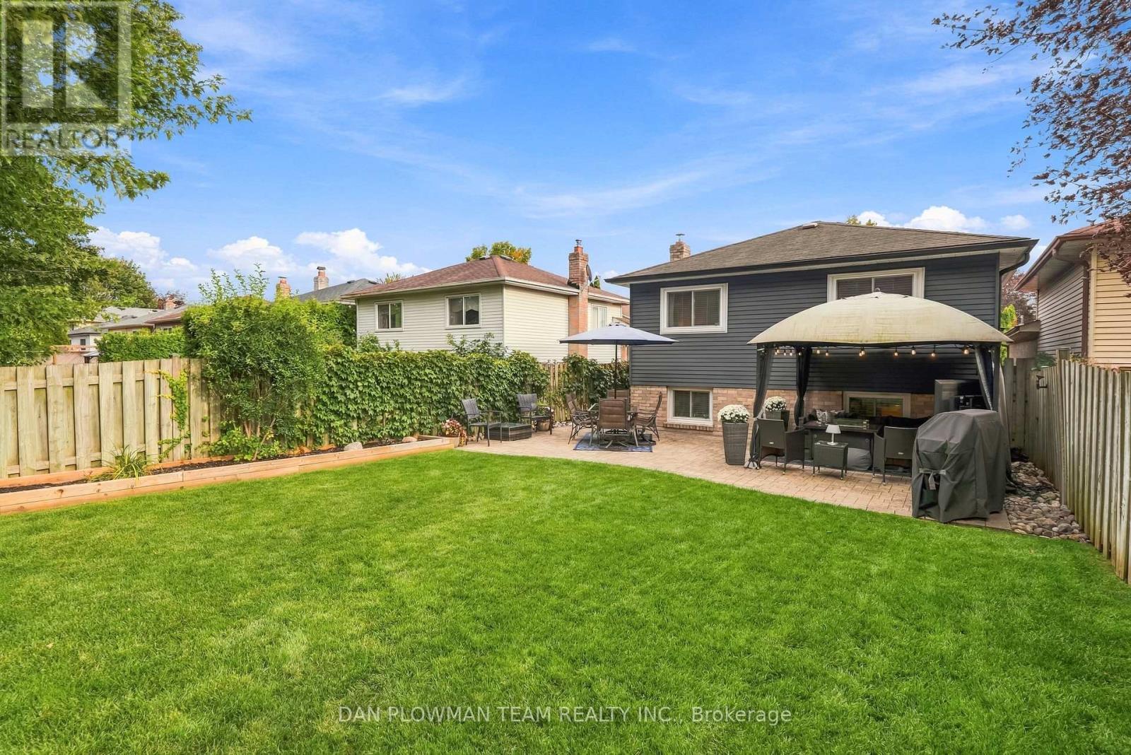 77 Hialeah Crescent, Whitby, ON