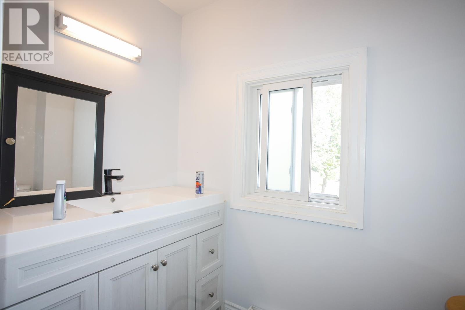 280 Albert St, Sault Ste. Marie, ON
