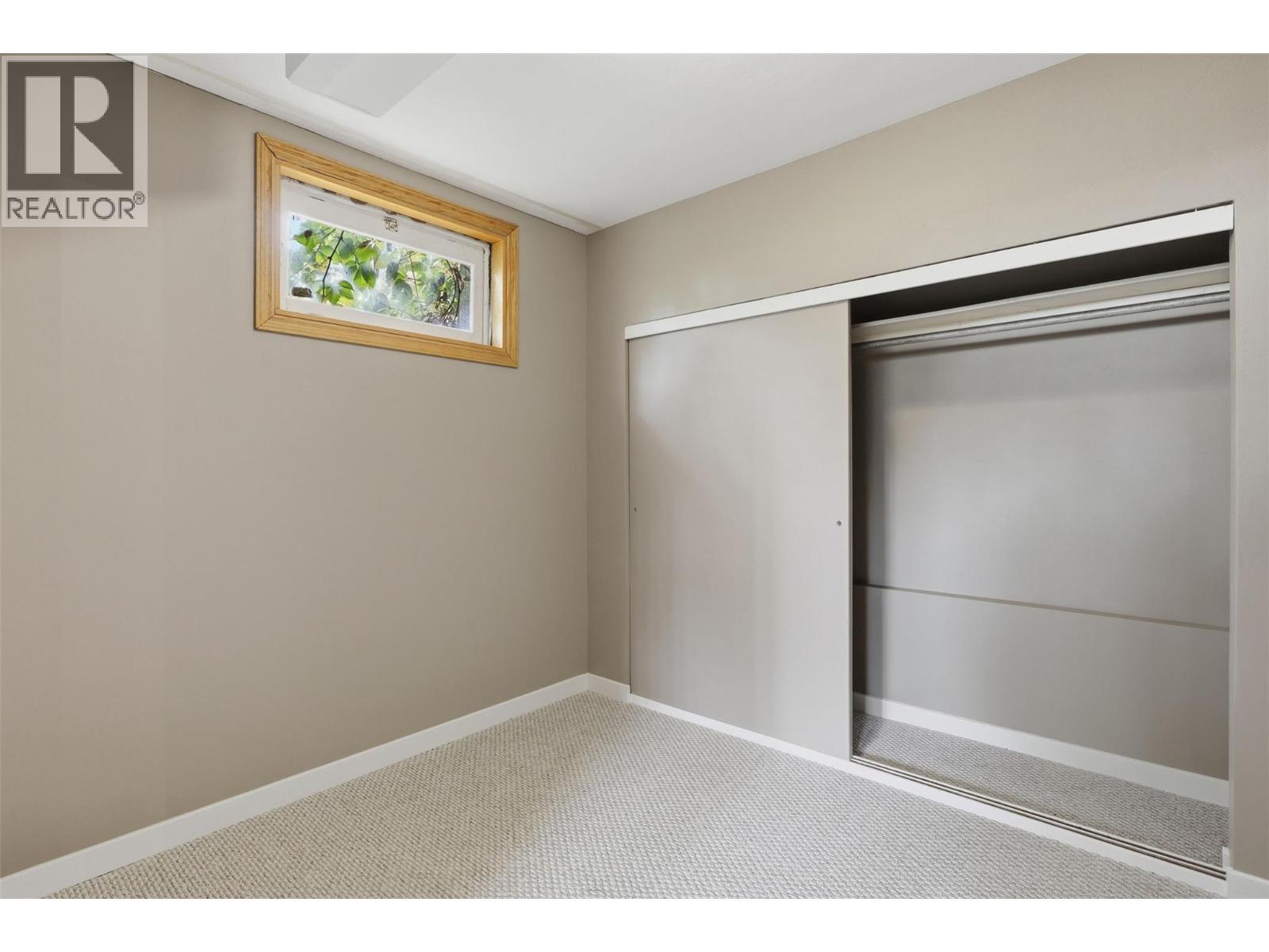 Lower Level Bedroom - 211 Connaught Road, Kamloops, BC