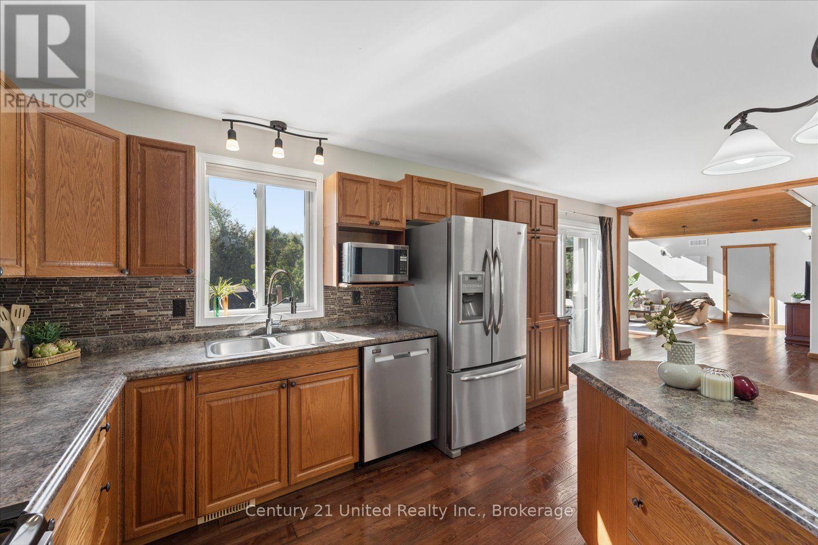 1923 Pratts Marina Road, Selwyn, ON