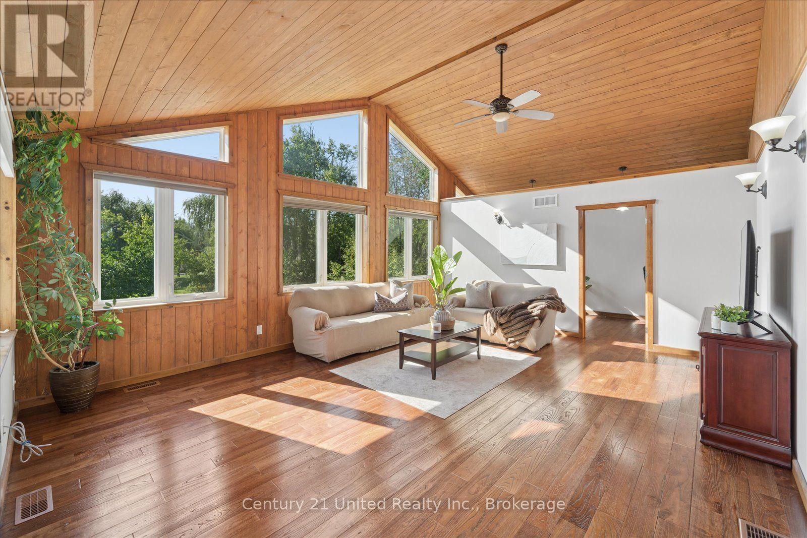 1923 Pratts Marina Road, Selwyn, ON