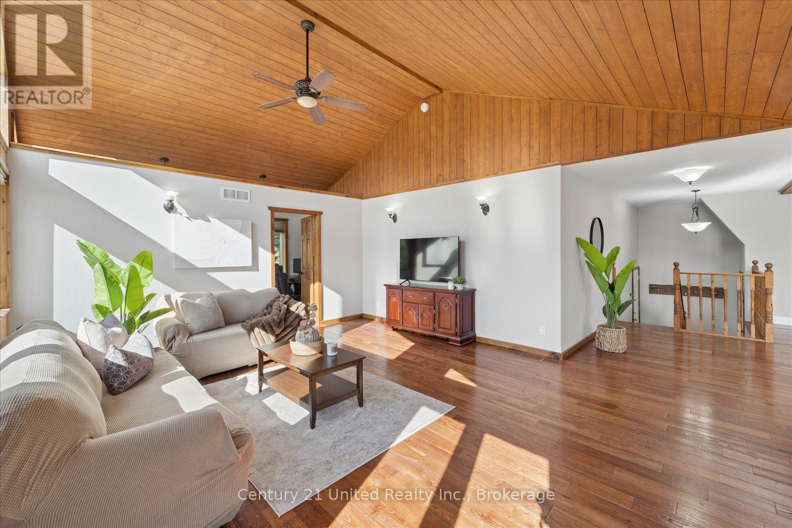 1923 Pratts Marina Road, Selwyn, ON