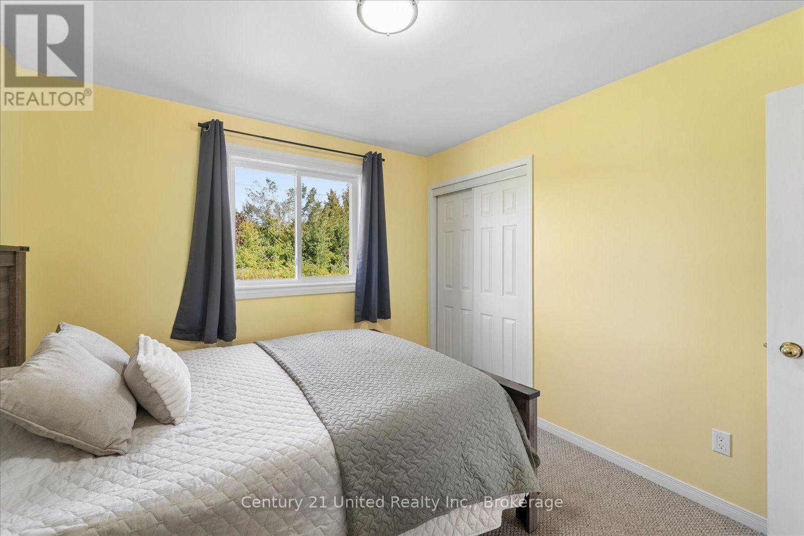 1923 Pratts Marina Road, Selwyn, ON