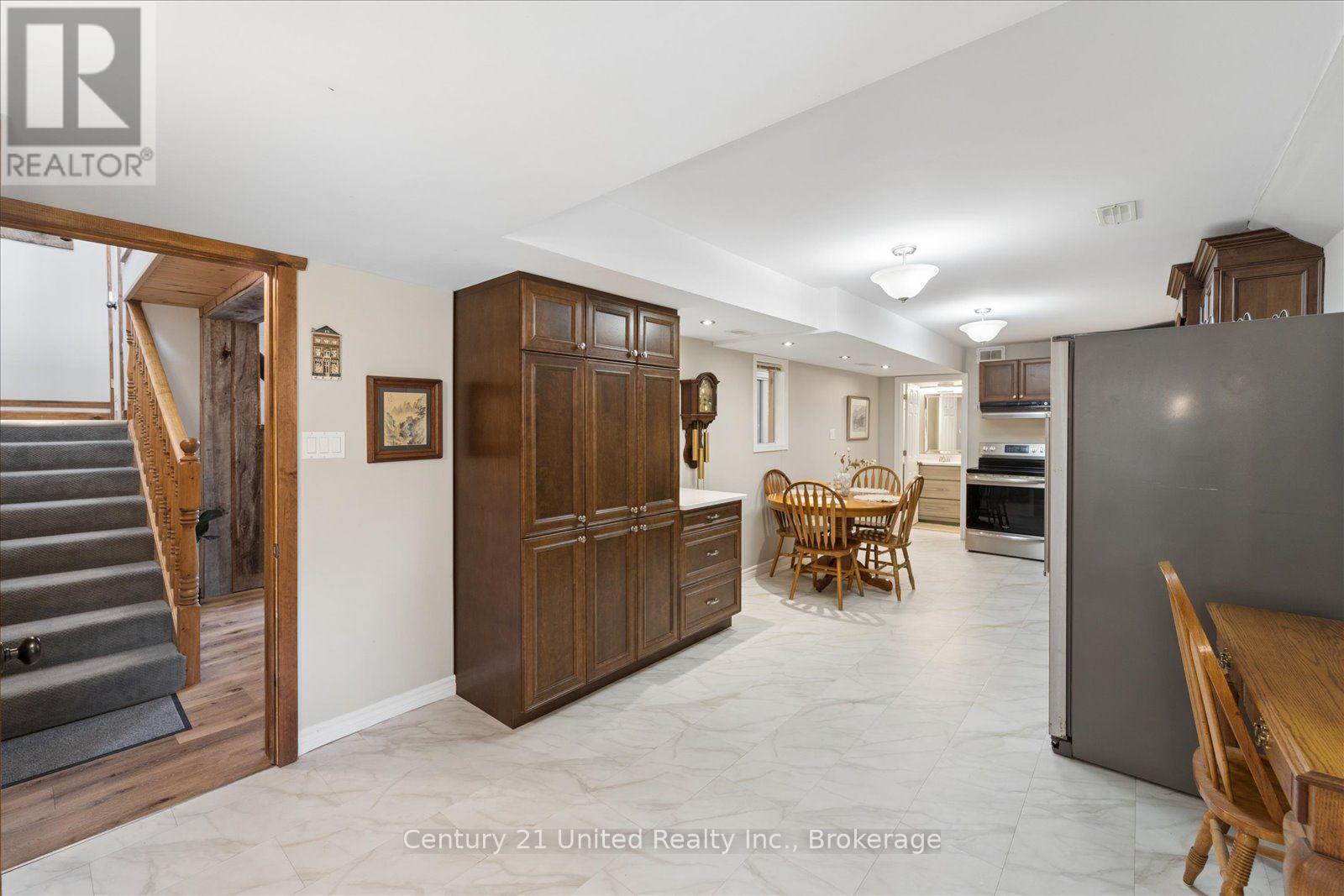 1923 Pratts Marina Road, Selwyn, ON