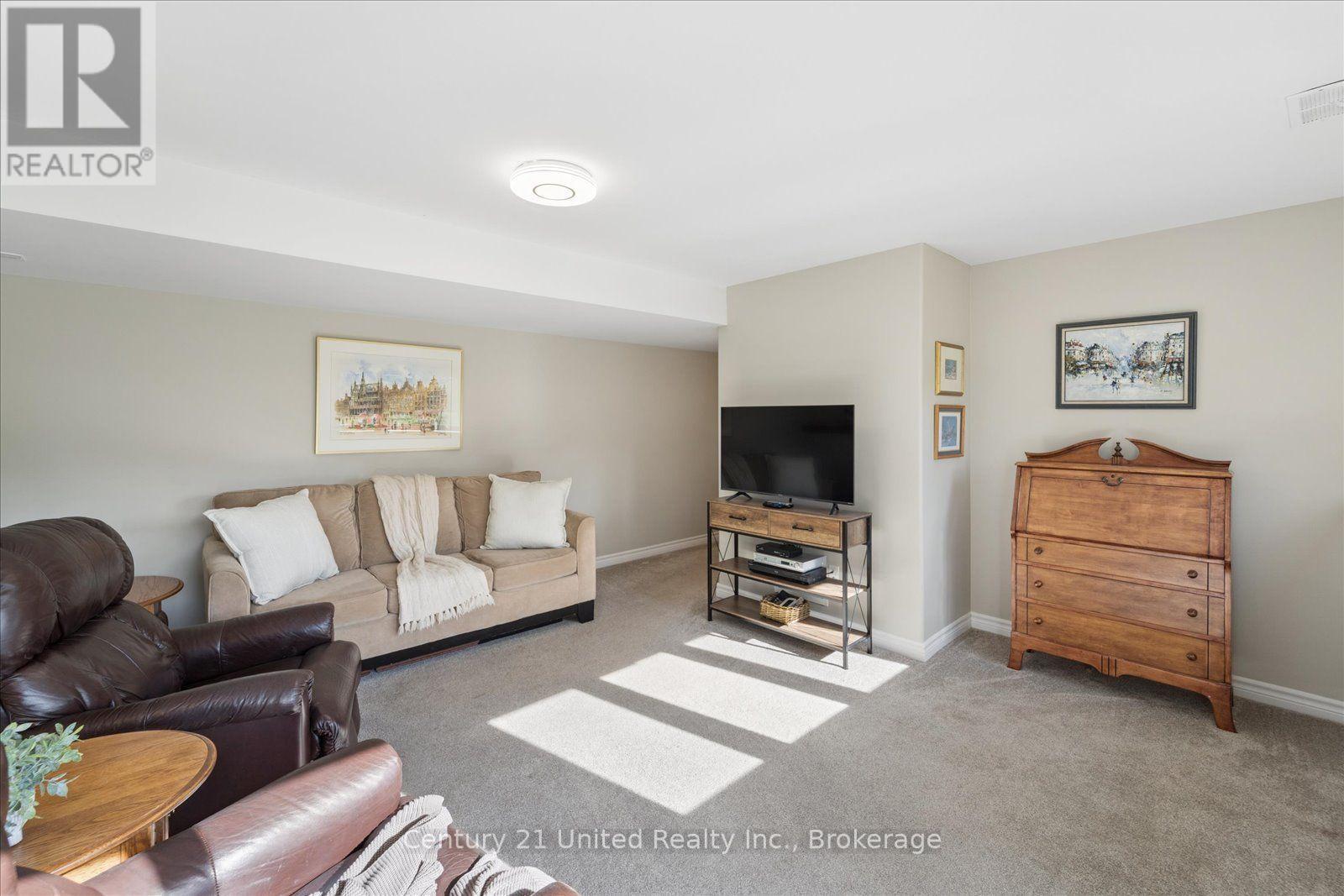 1923 Pratts Marina Road, Selwyn, ON