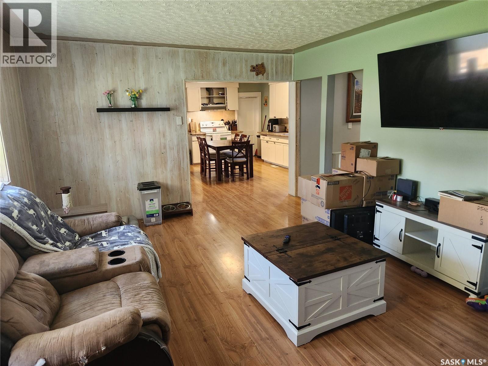 748 Market Street, Bethune, SK