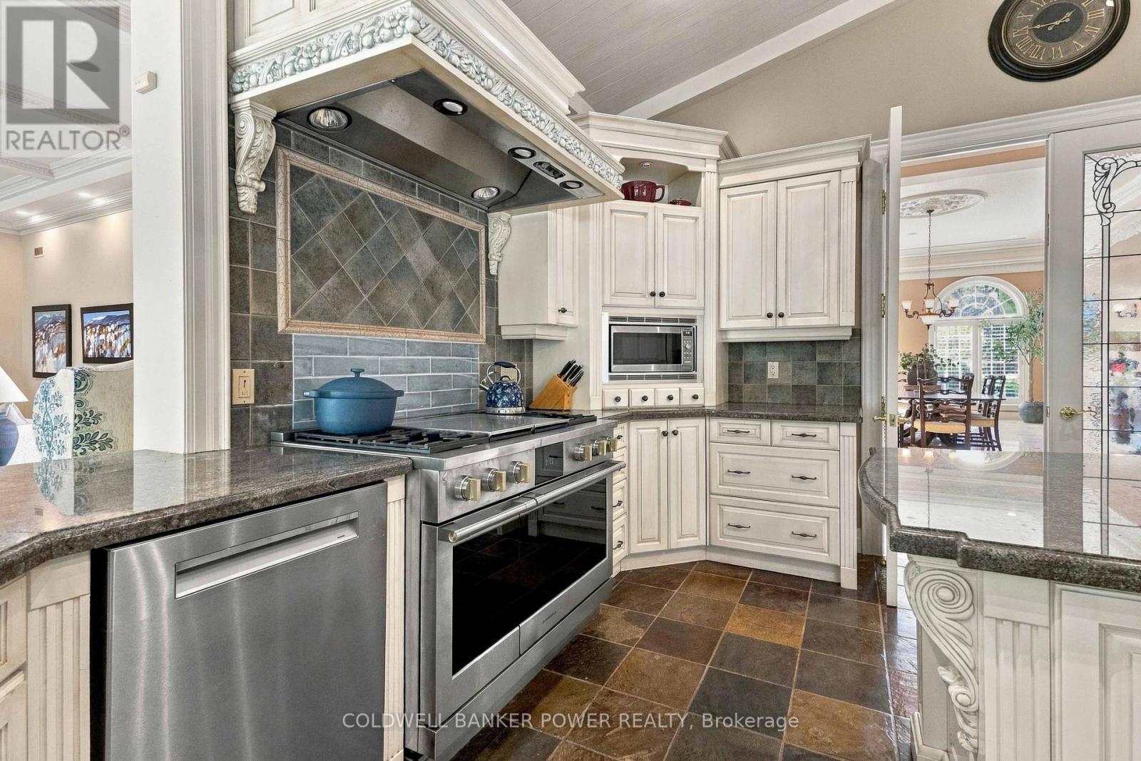 7 Old Oak Lane, London South (South K), ON