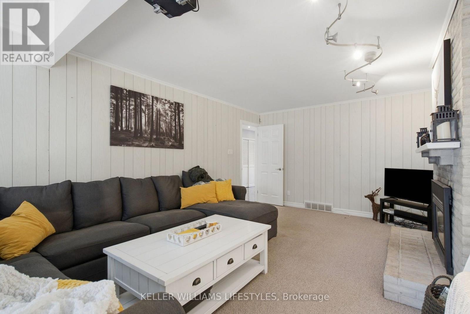 151 Brixham Crescent, London South (South M), ON