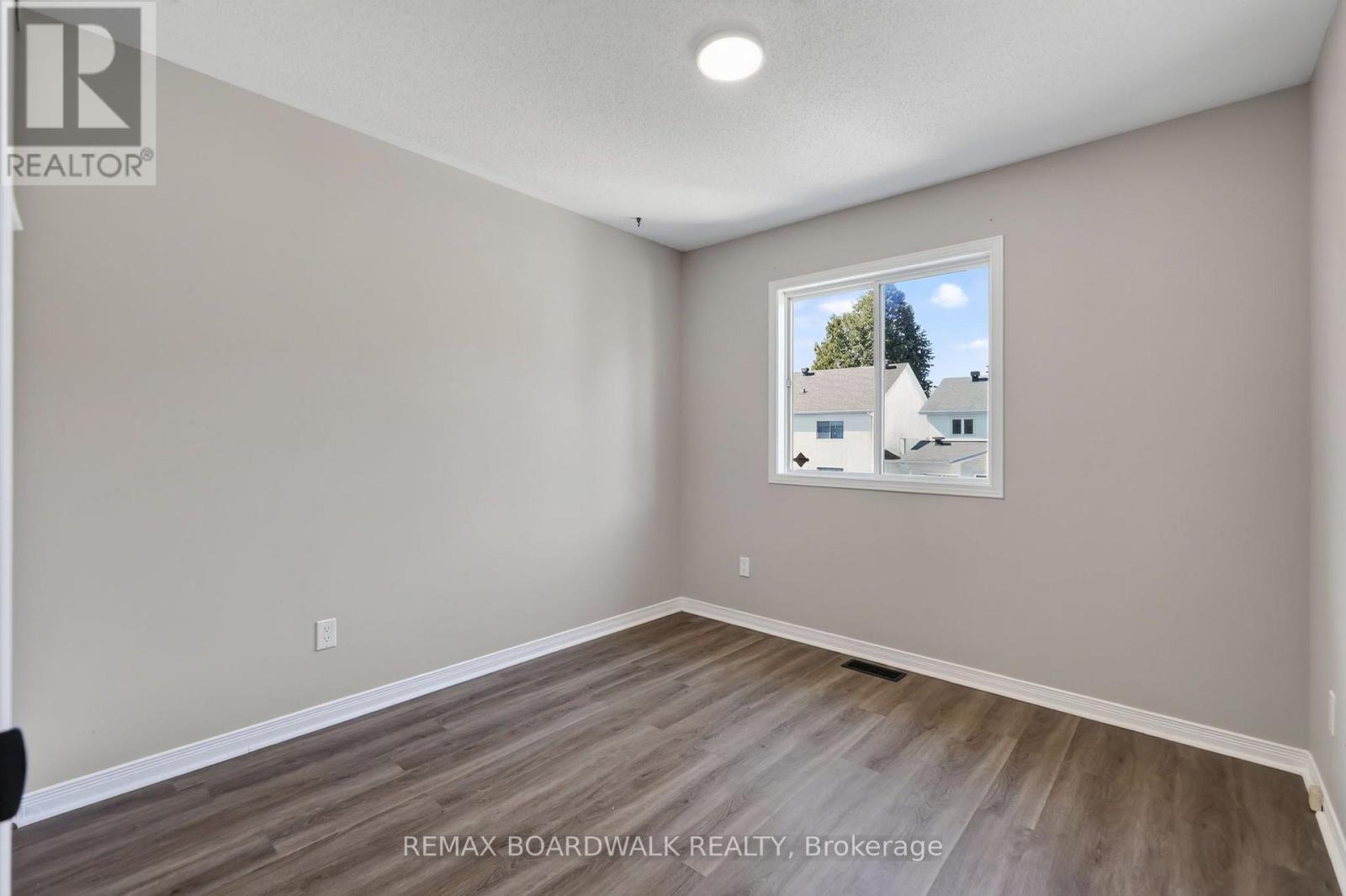 254 Stoneway Drive, Ottawa, ON