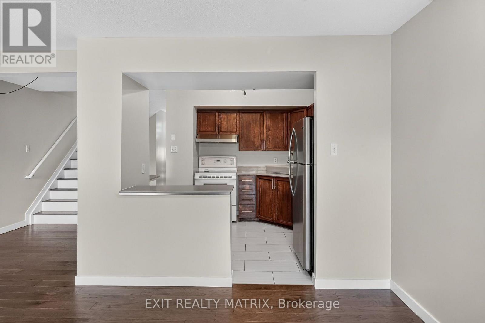 2043 Avenue O, Ottawa, ON