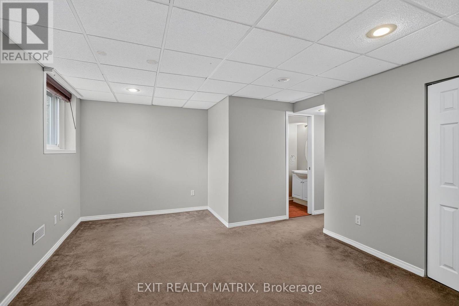 2043 Avenue O, Ottawa, ON