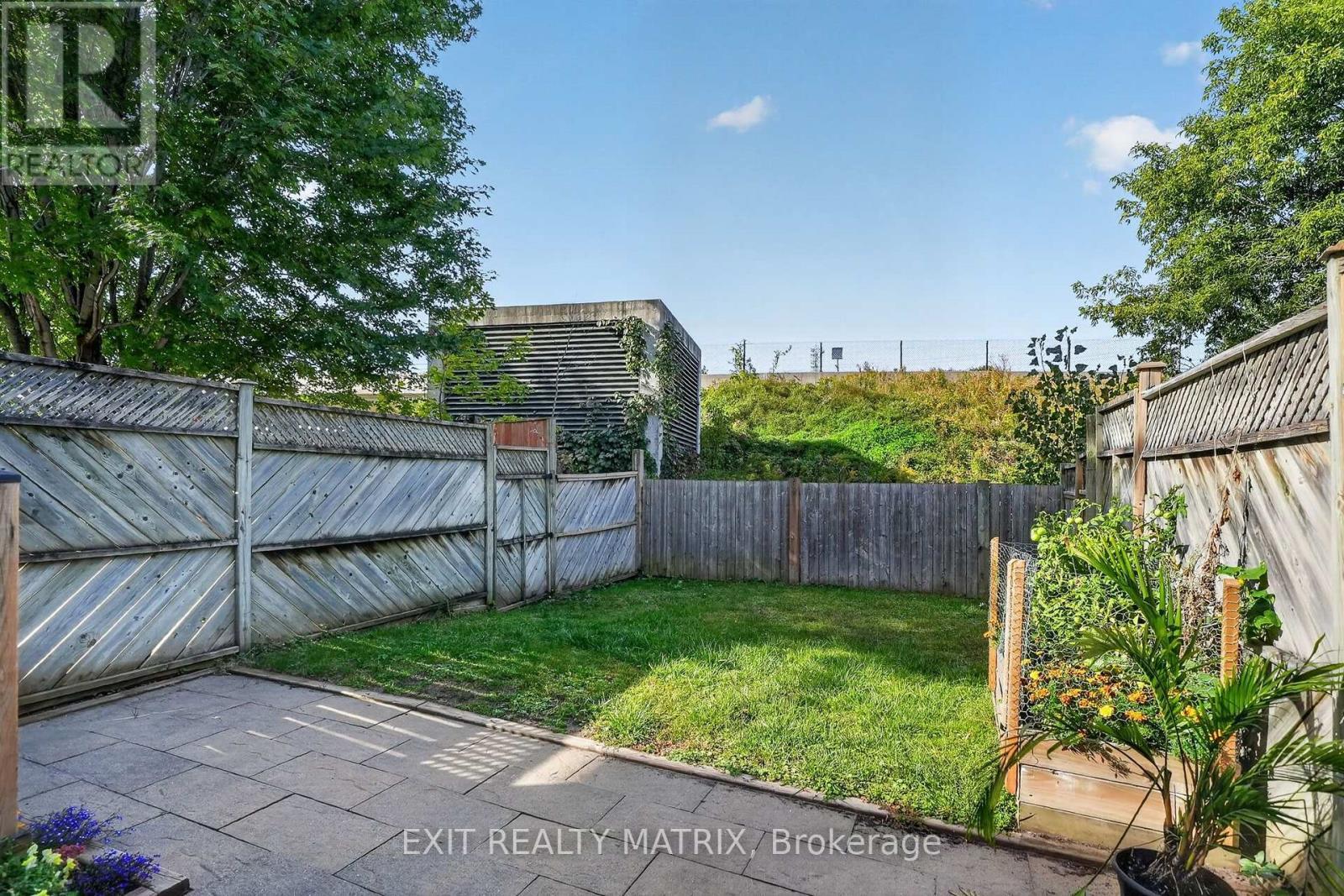 2043 Avenue O, Ottawa, ON