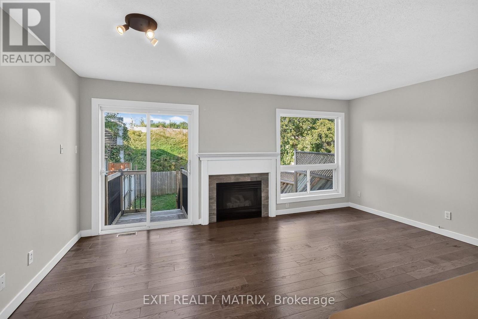 2043 Avenue O, Ottawa, ON