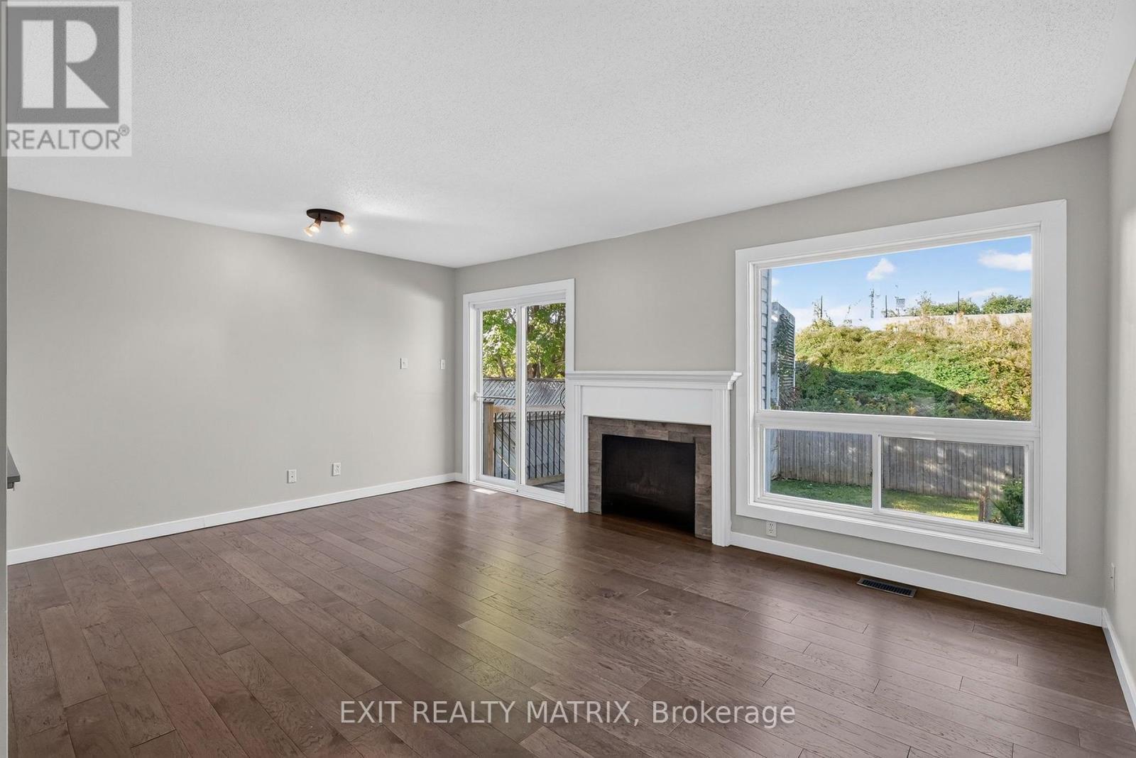 2043 Avenue O, Ottawa, ON