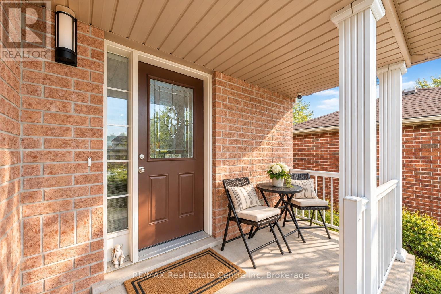 33 Washburn Drive, Guelph (Grange Road), ON