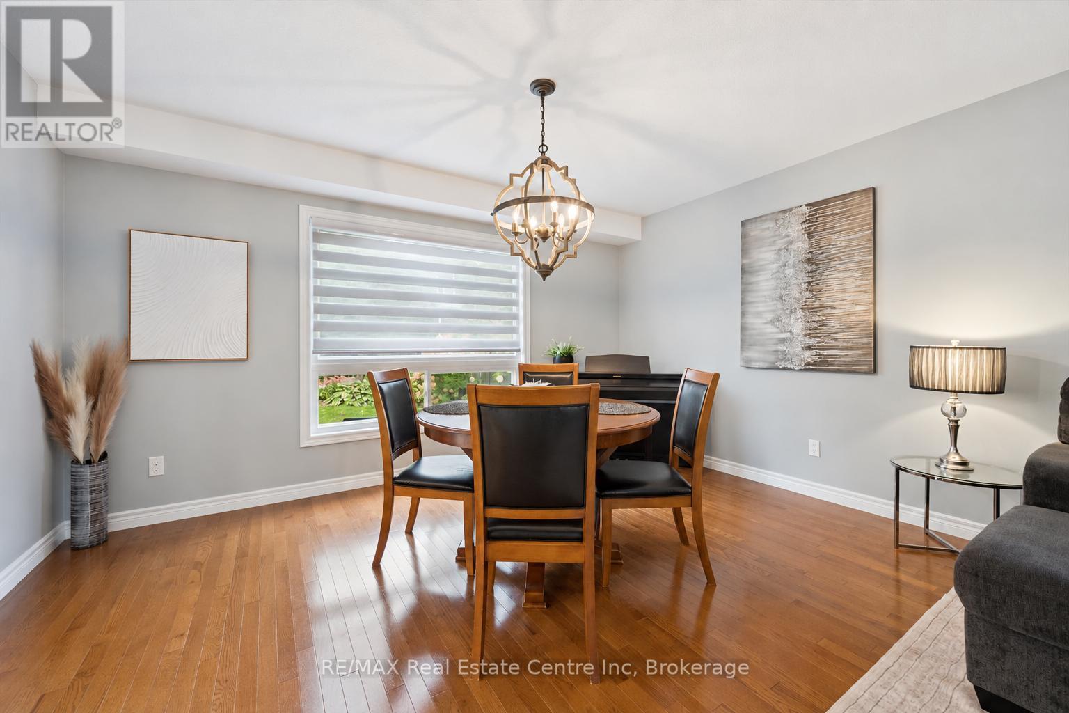 33 Washburn Drive, Guelph (Grange Road), ON