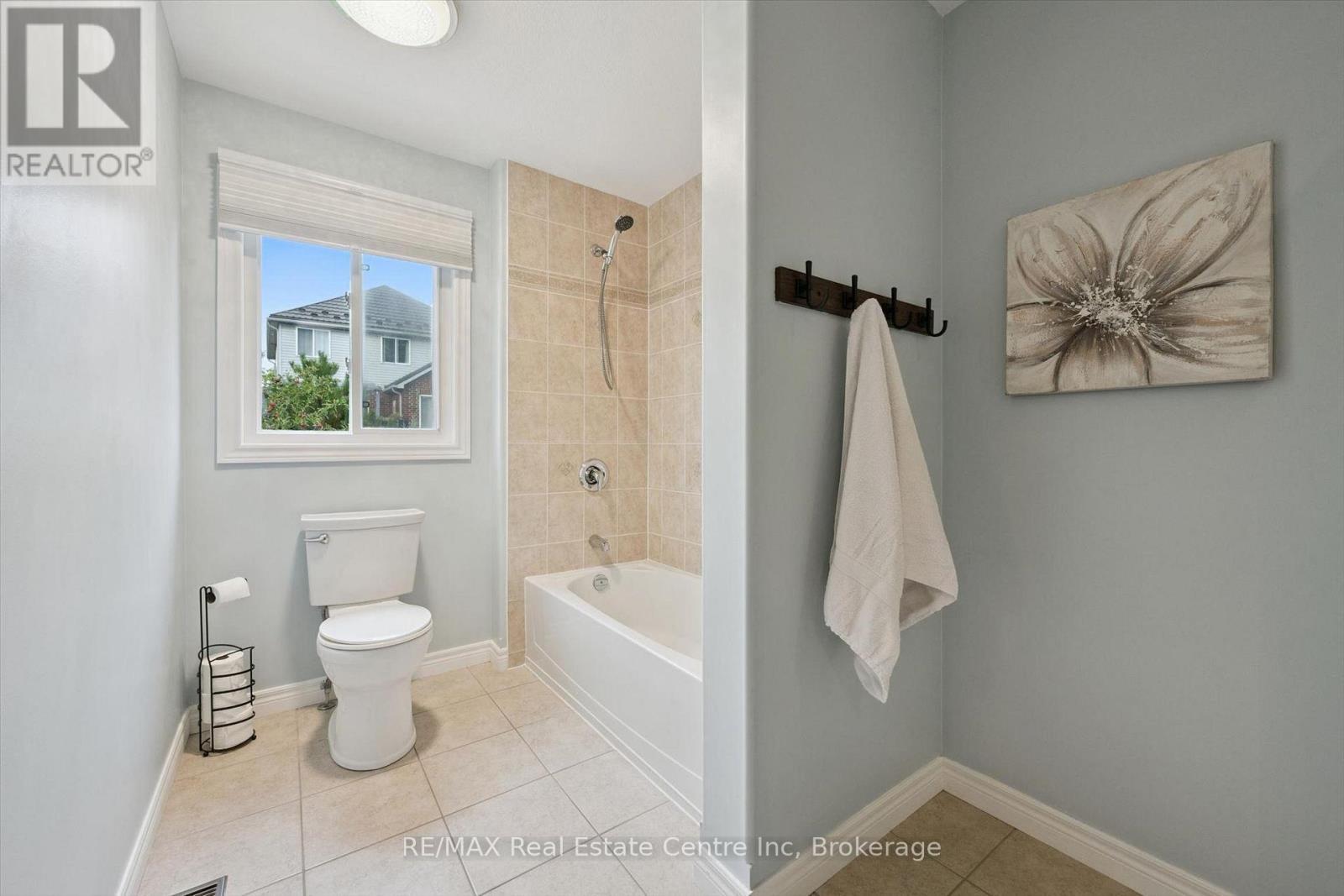 33 Washburn Drive, Guelph (Grange Road), ON